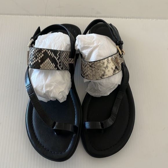 Guess Black/Tan Snake Geesa Round-Toe Slip-On Sling Toe-Loop Strap Sandal W 7.5 - Picture 2 of 12